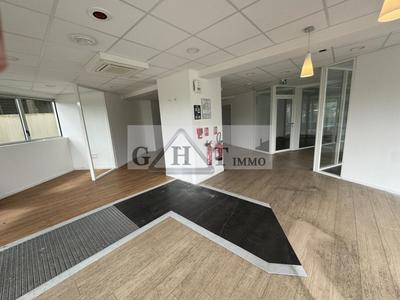 Local commercial - 371 m²