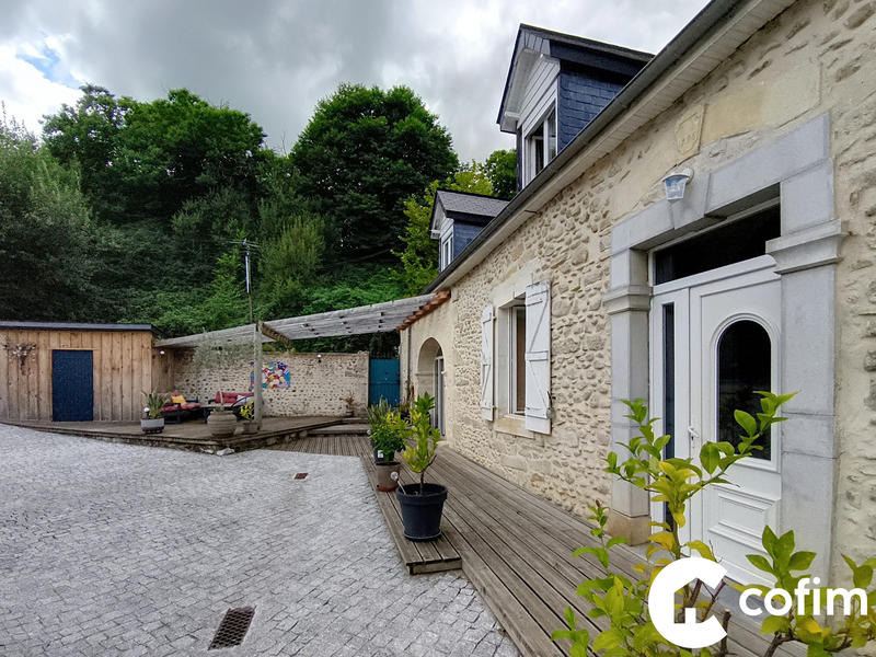 Maison - 372 m² - 7 pièces