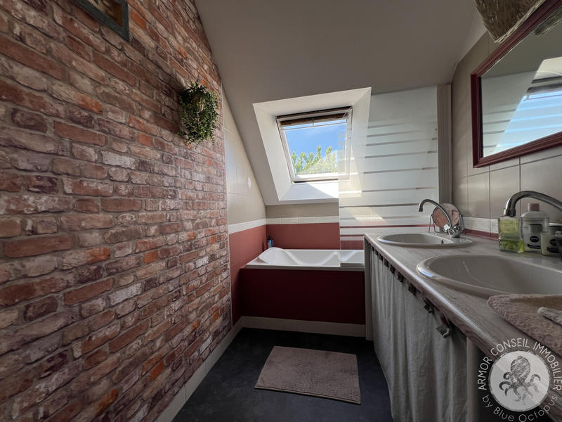 Maison - 105 m² - 5 pièces