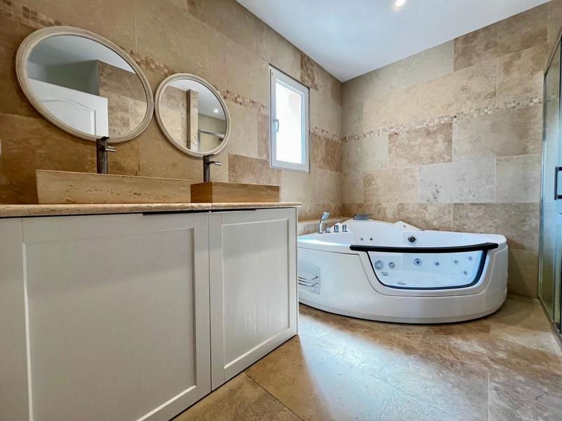 Maison - 120 m² - 4 pièces