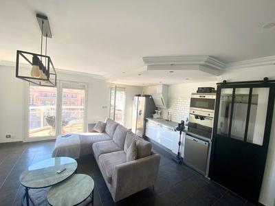 Appartement - 80 m² - 3 pièces