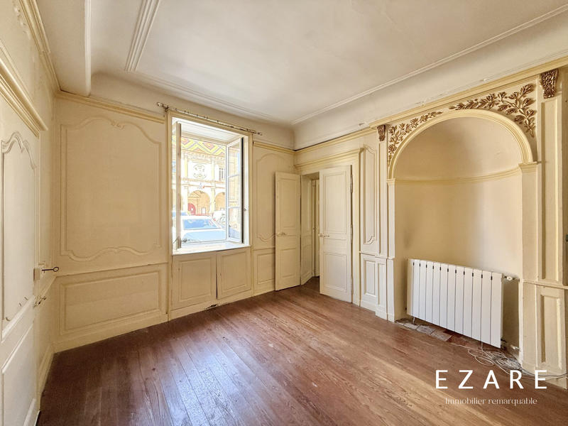 Maison - 470 m² - 15 pièces