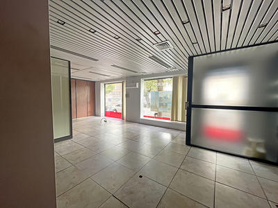 Local commercial - 97 m²