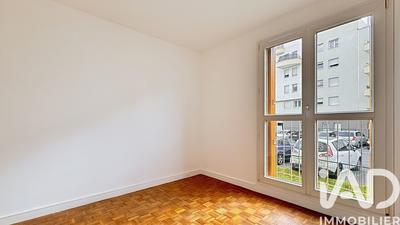 Appartement - 79 m² - 4 pièces