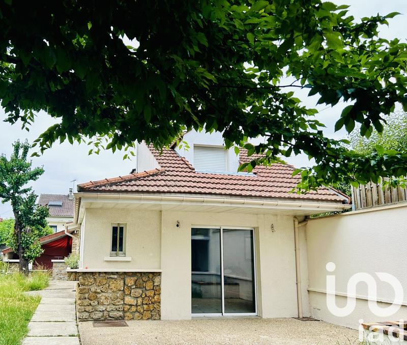 Maison - 95 m² - 5 pièces