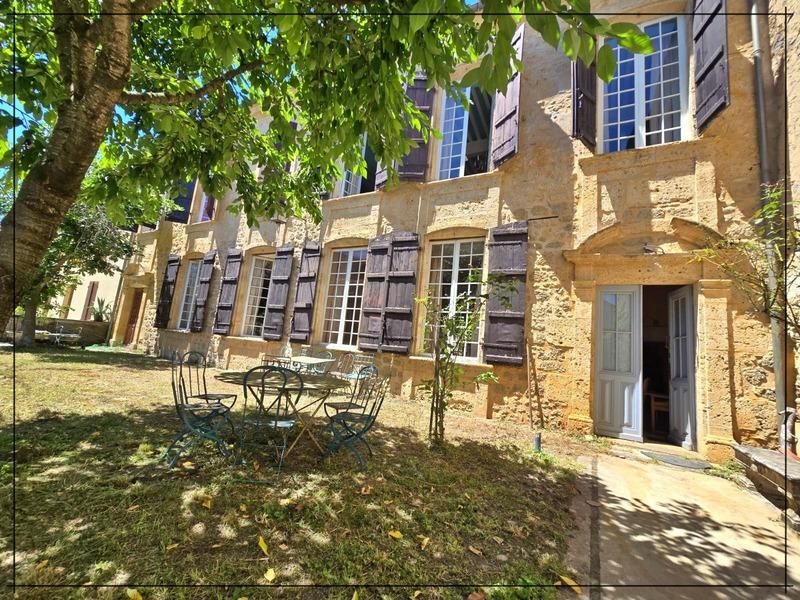 Maison bourgeoise - 296 m² - 5 pièces