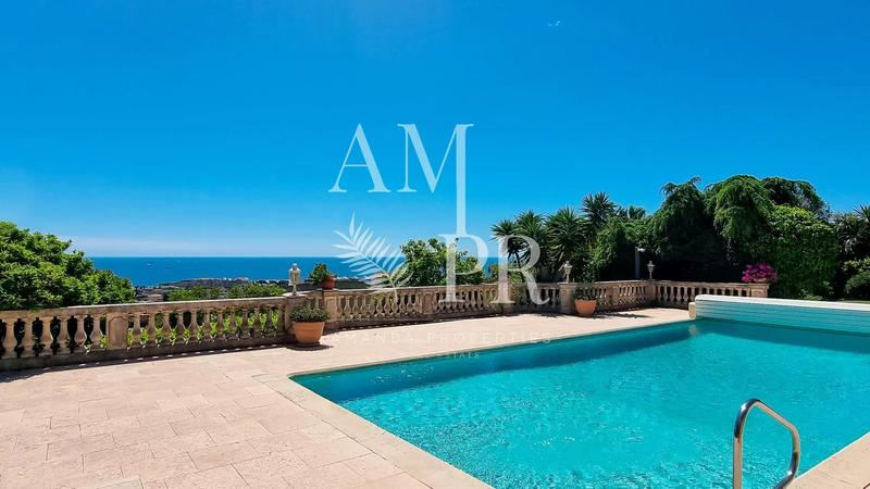 Villa - 350 m² - 10 pièces