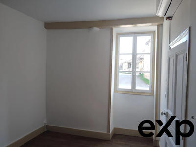 Maison traditionnelle - 75 m² - 4 pièces