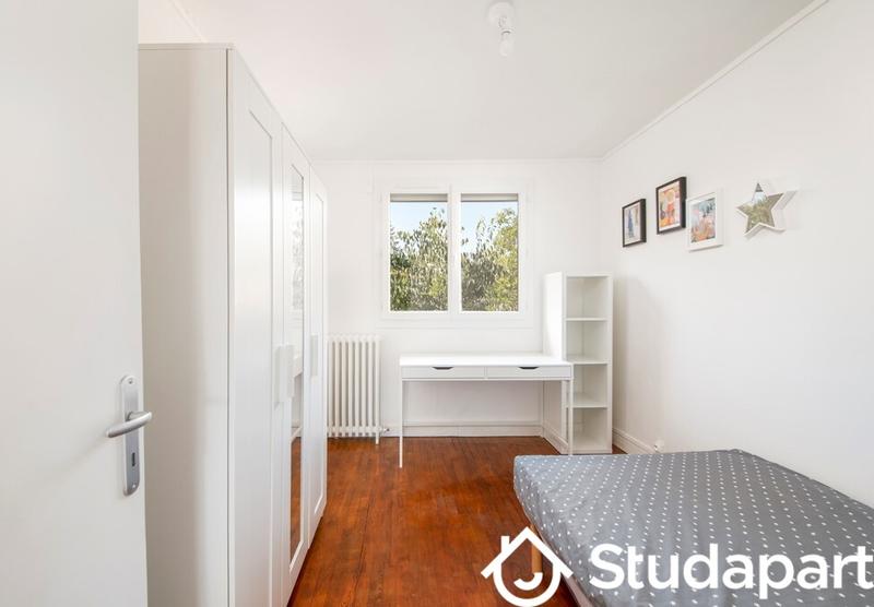 Chambre - 14 m² - 1 pièce