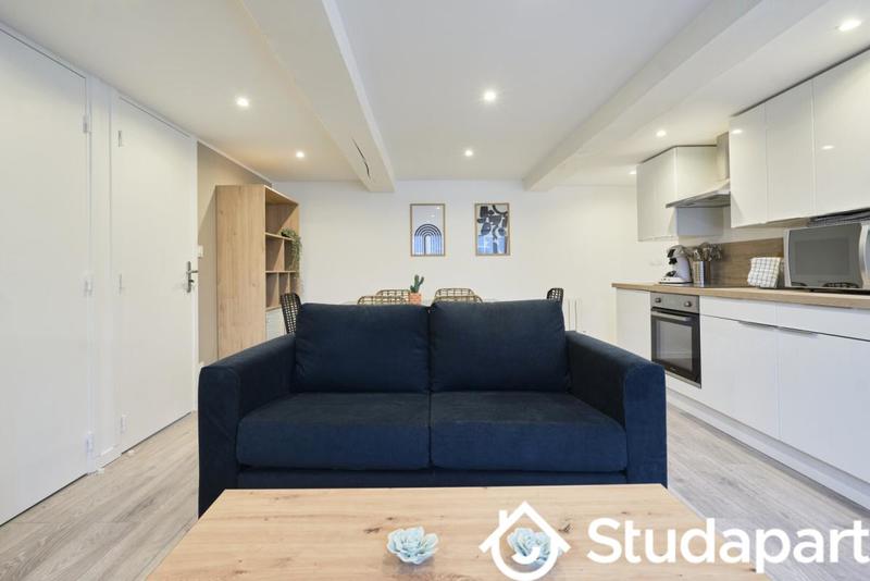 Chambre - 9 m² - 1 pièce