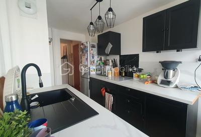 Appartement - 85 m² - 4 pièces