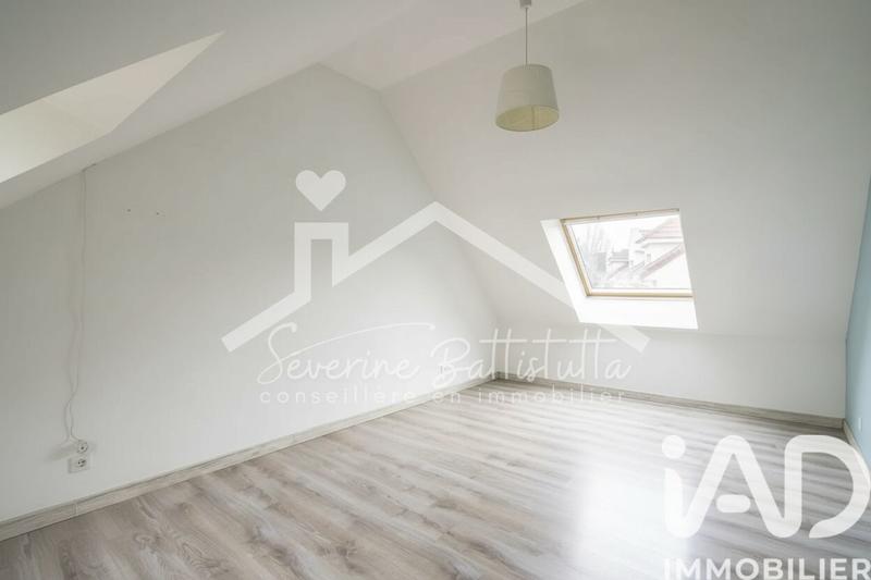 Maison - 121 m² - 7 pièces