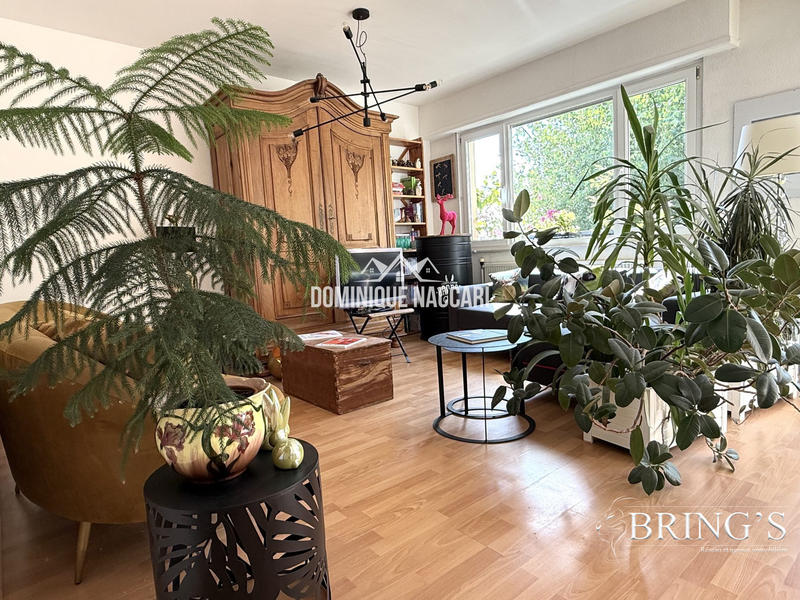 Appartement - 83 m² - 3 pièces
