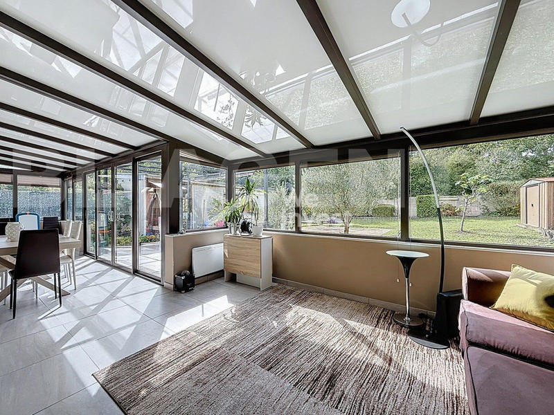 Maison traditionnelle - 148 m² - 7 pièces