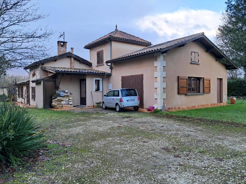 Maison - 180 m² - 6 pièces