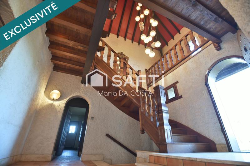 Propriété - 232 m² - 8 pièces