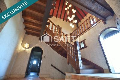 Propriété - 232 m² - 8 pièces