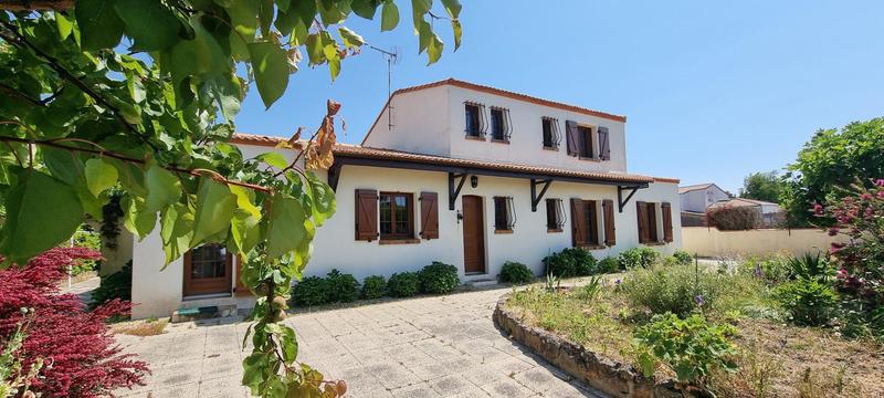 Maison - 148 m² - 8 pièces