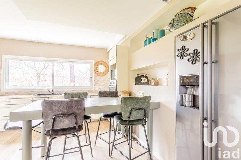 Maison - 218 m² - 7 pièces