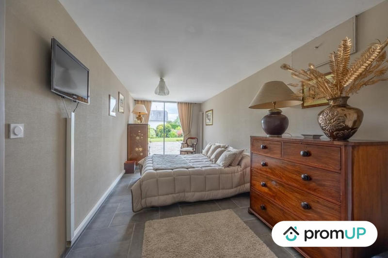 Maison - 286 m² - 7 pièces