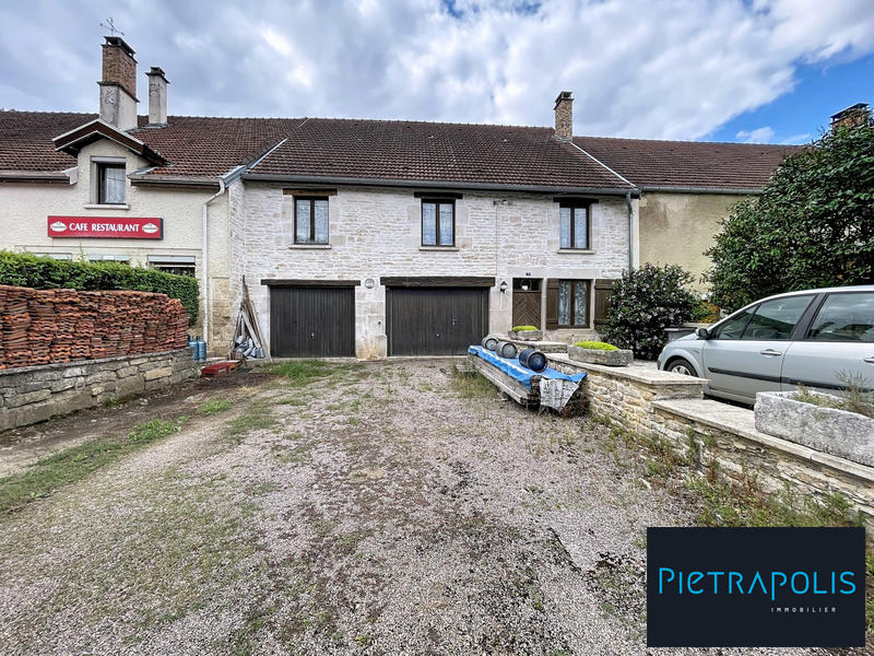 Maison ancienne - 257 m² - 7 pièces