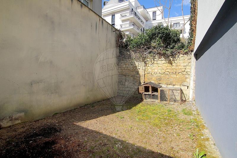 Local commercial - 322 m² - 4 pièces