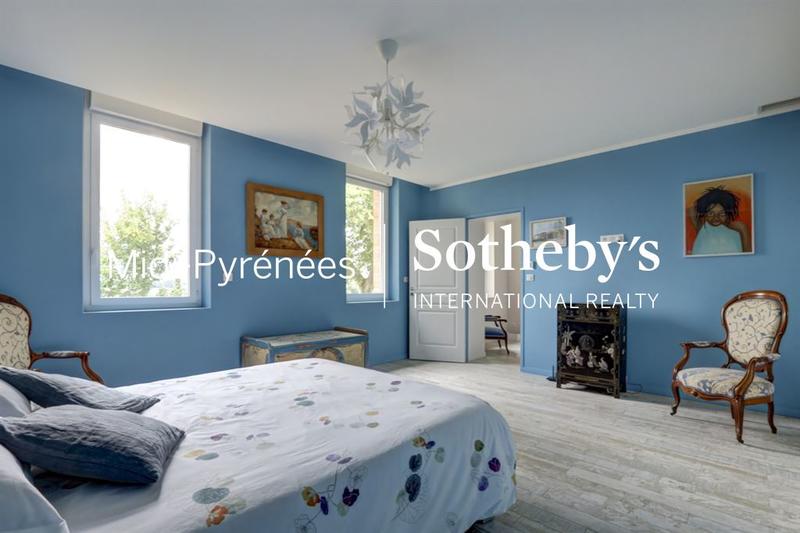 Maison - 542 m² - 15 pièces