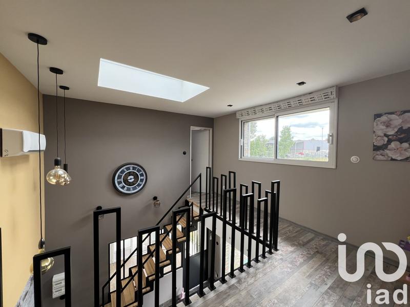 Maison - 360 m² - 9 pièces