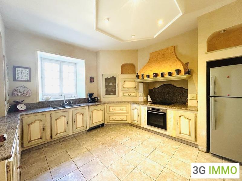 Demeure - 392 m² - 11 pièces