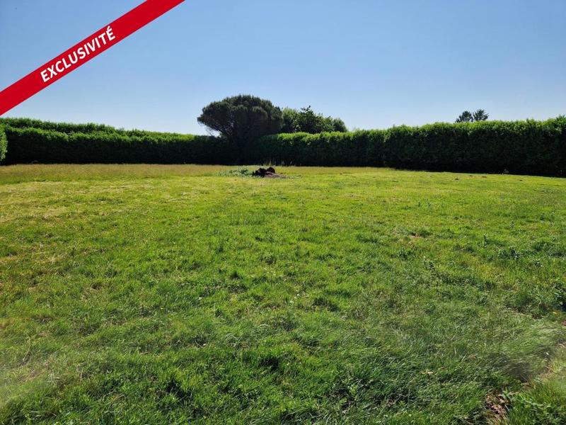 Terrain constructible - 1 765 m²