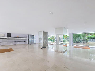 Appartement - 93 m² - 6 pièces