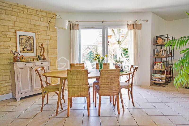 Propriété - 230 m² - 10 pièces