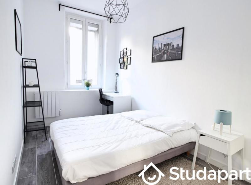 Chambre - 12 m² - 1 pièce