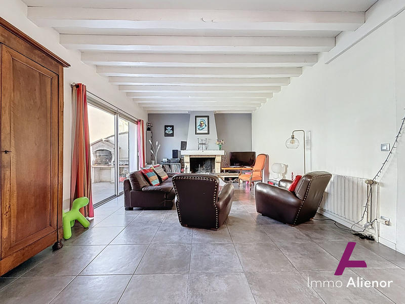 Maison - 188 m² - 9 pièces