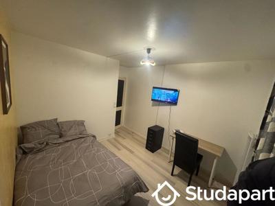 Chambre - 11 m² - 1 pièce