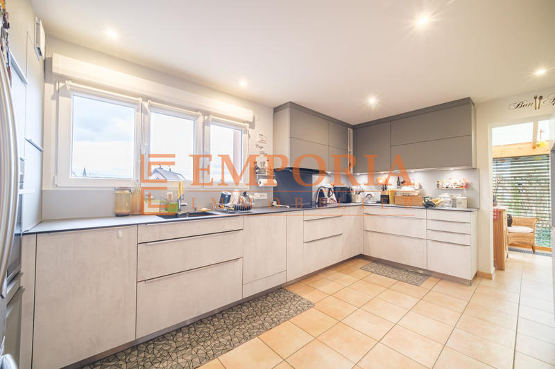 Maison - 137 m² - 7 pièces