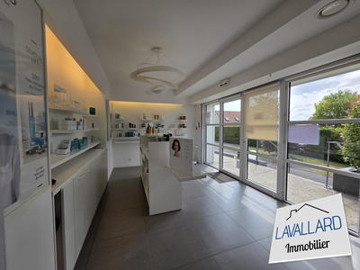 Maison - 320 m² - 10 pièces