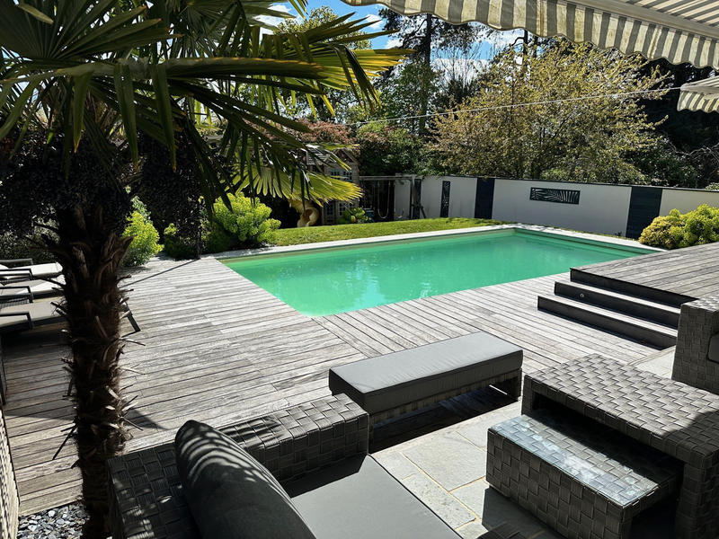 Maison - 196 m² - 8 pièces