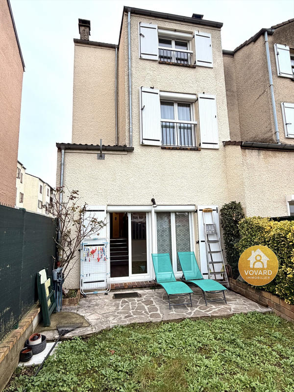 Maison - 93 m² - 5 pièces