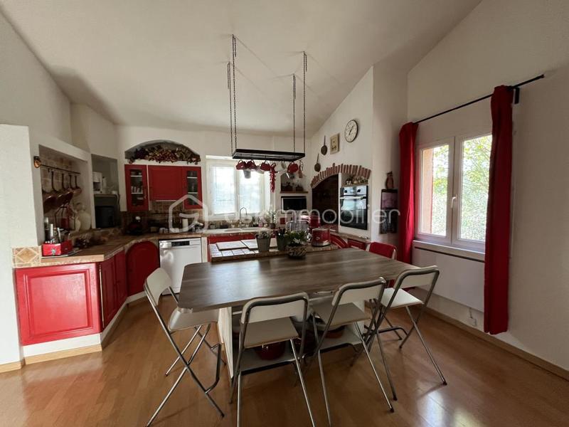 Maison - 187 m² - 5 pièces