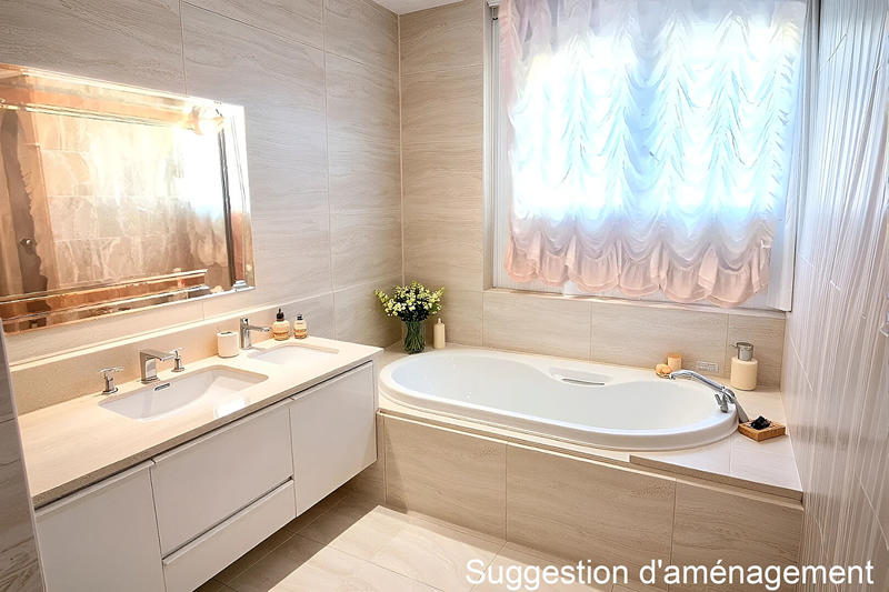 Maison - 398 m² - 11 pièces