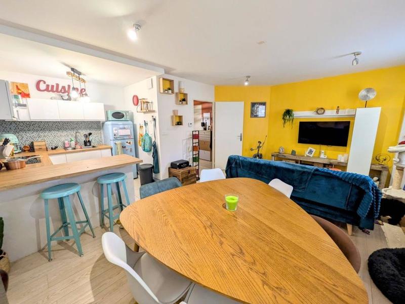 Appartement - 82 m² - 4 pièces