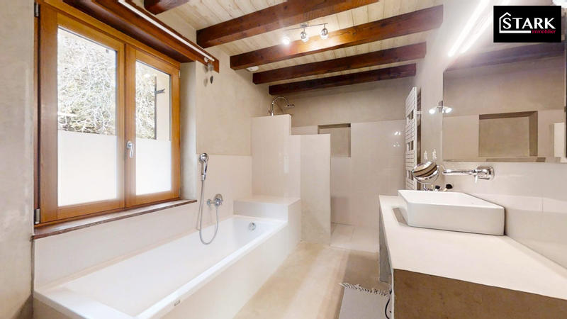 Maison - 172 m² - 7 pièces