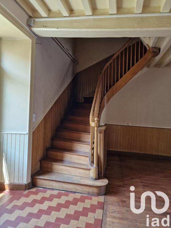 Maison - 220 m² - 8 pièces