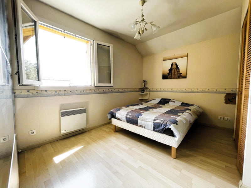 Maison traditionnelle - 211 m² - 8 pièces