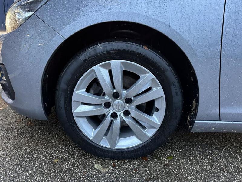 Peugeot 308 II BlueHDi 130 Active Eat8