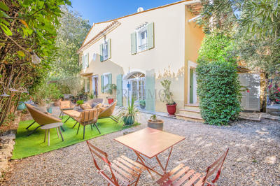 Maison - 201 m² - 5 pièces