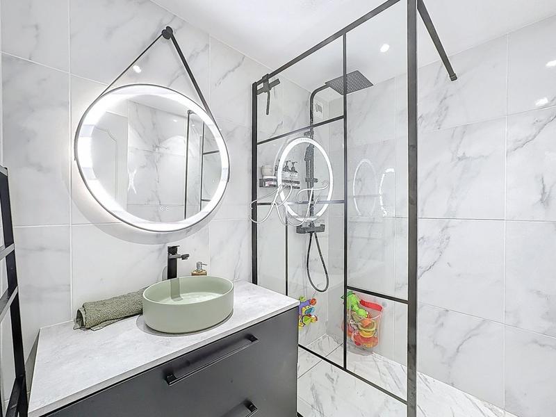 Appartement - 88 m² - 5 pièces