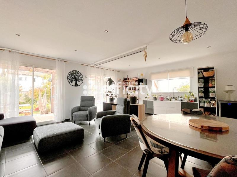 Pavillon - 105 m² - 5 pièces