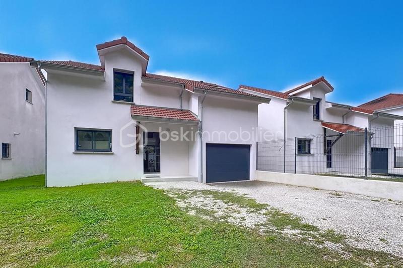 Maison - 115 m² - 4 pièces